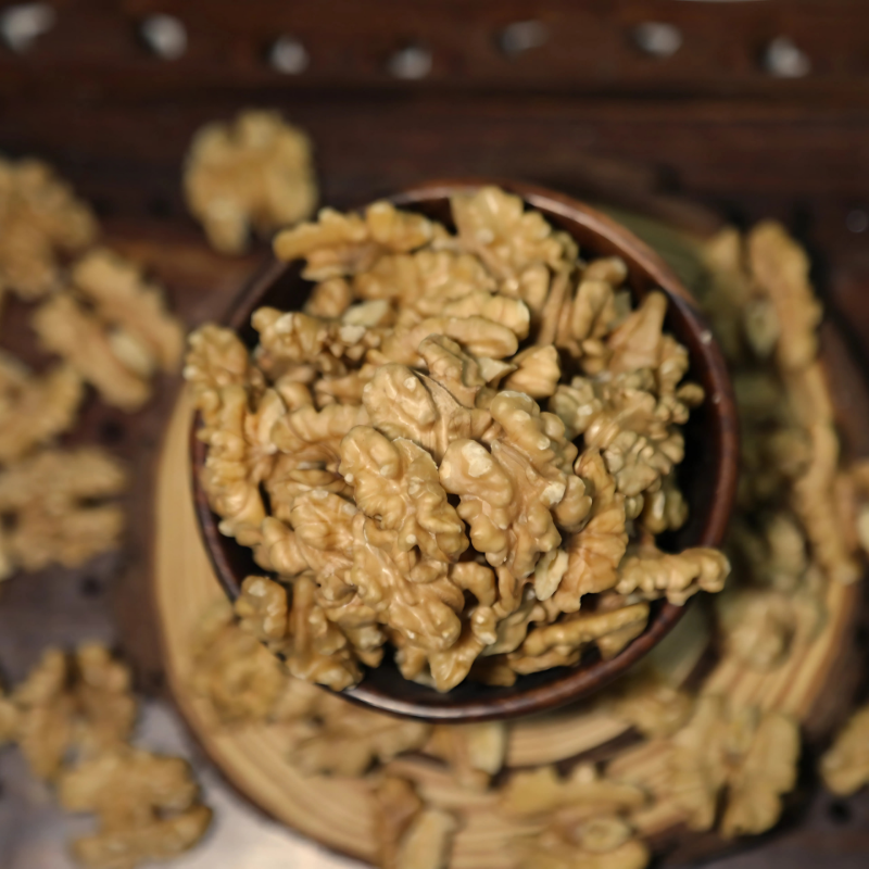Walnuts - hover